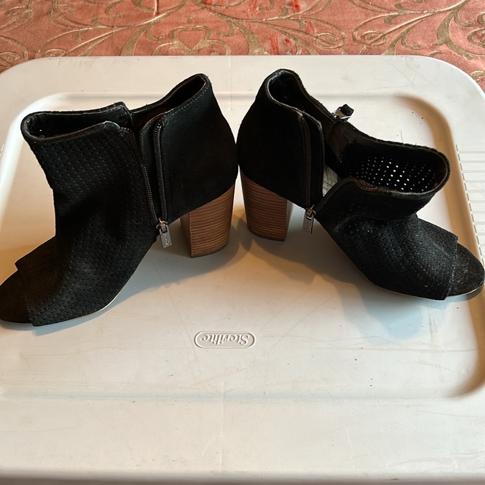 JESSICA SIMPSON BOOTS - Picture 2 of 9